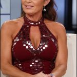Sarah Palin SHOWS Her Huge SIZE in New BIKINI Photos🧉