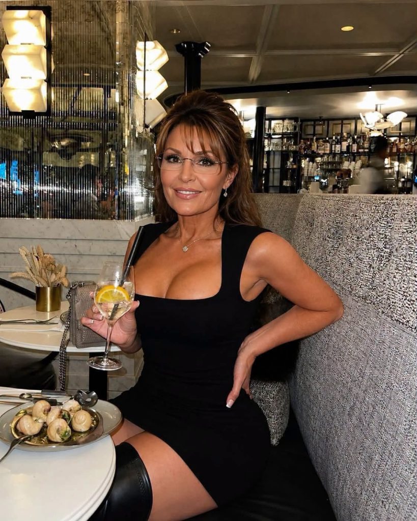 Sarah Palin Wearing Bikini Leaves Nothing To Imagination